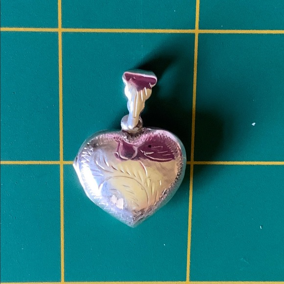 Sterling Silver heart locket - Picture 9 of 10
